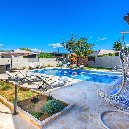 Holiday Home Tower With Private Pool, Sauna And Quads Smilcic 외부 사진
