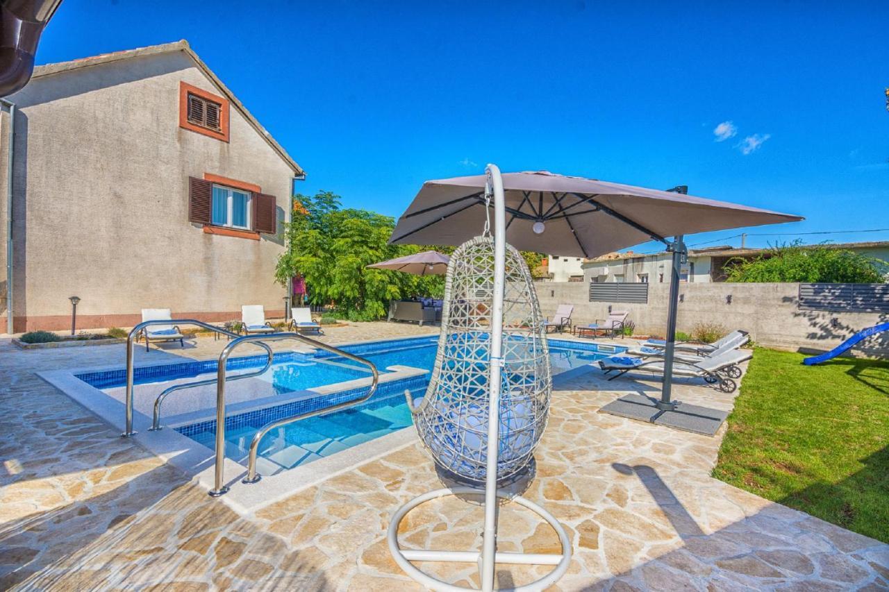 Holiday Home Tower With Private Pool, Sauna And Quads Smilcic 외부 사진