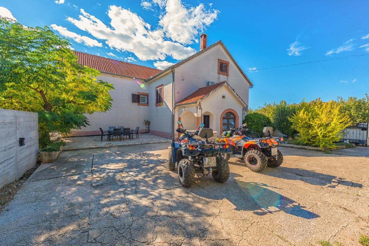 Holiday Home Tower With Private Pool, Sauna And Quads Smilcic 외부 사진